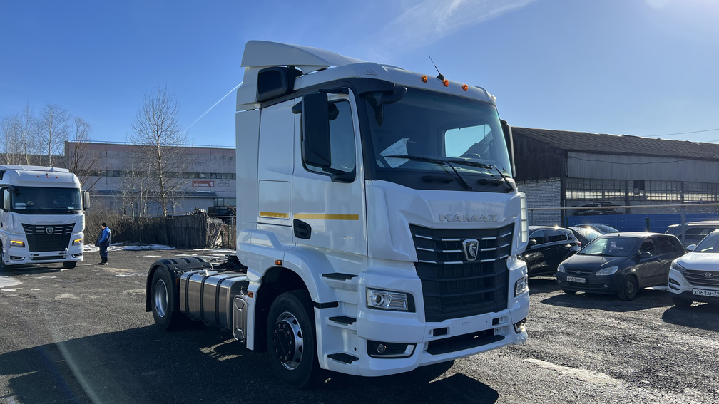 КАМАЗ 54902